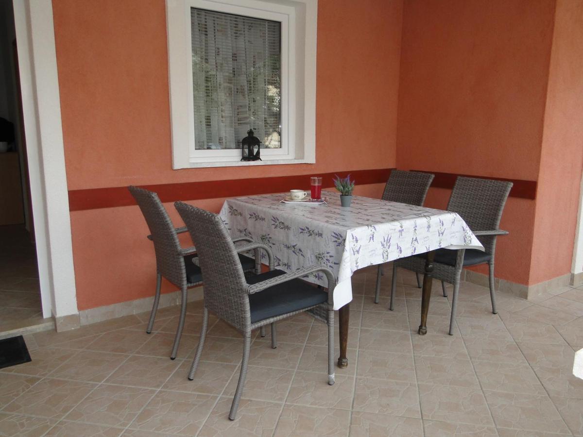 Suzi Apartmani Vir Kültér fotó