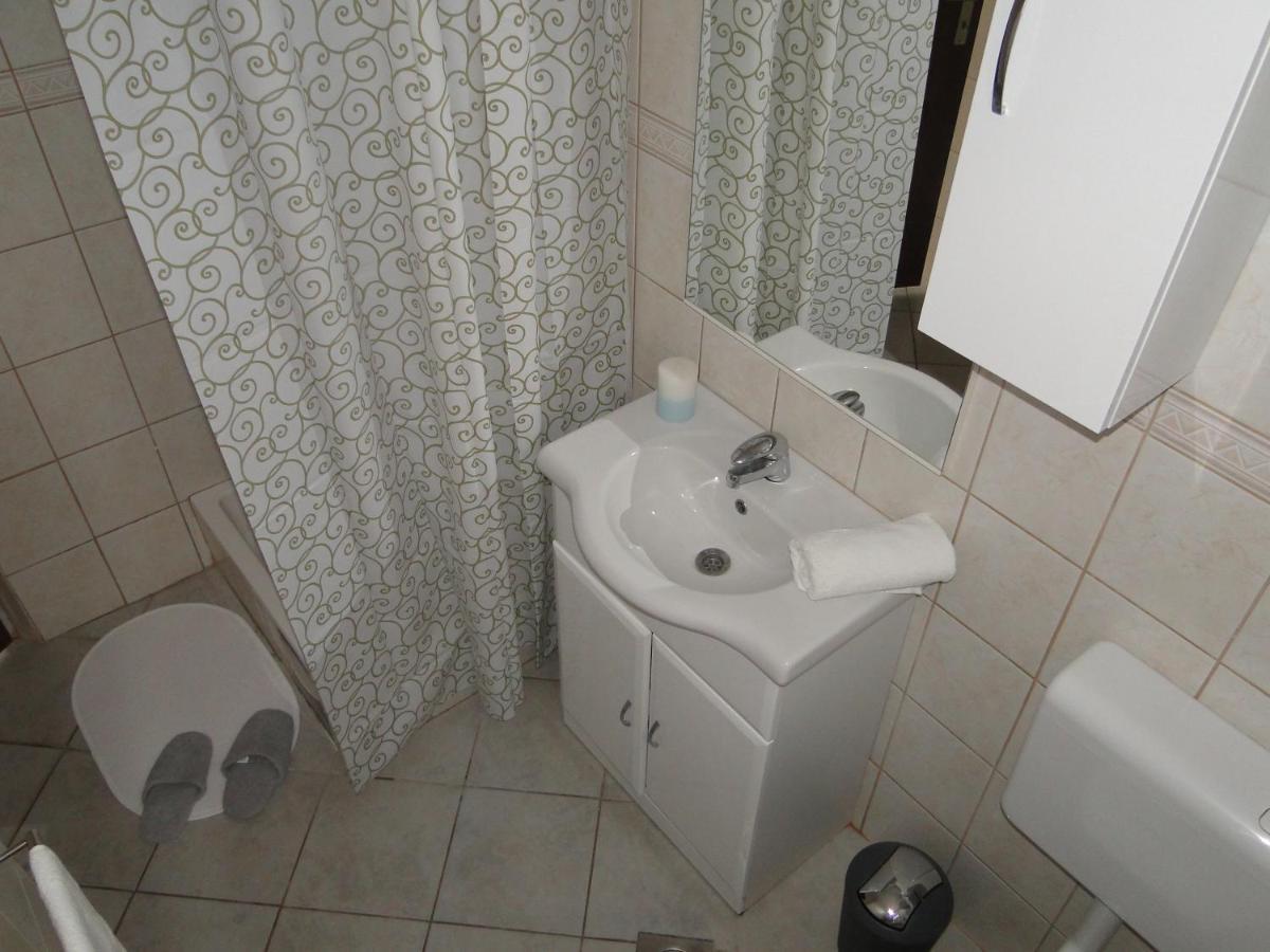 Suzi Apartmani Vir Kültér fotó