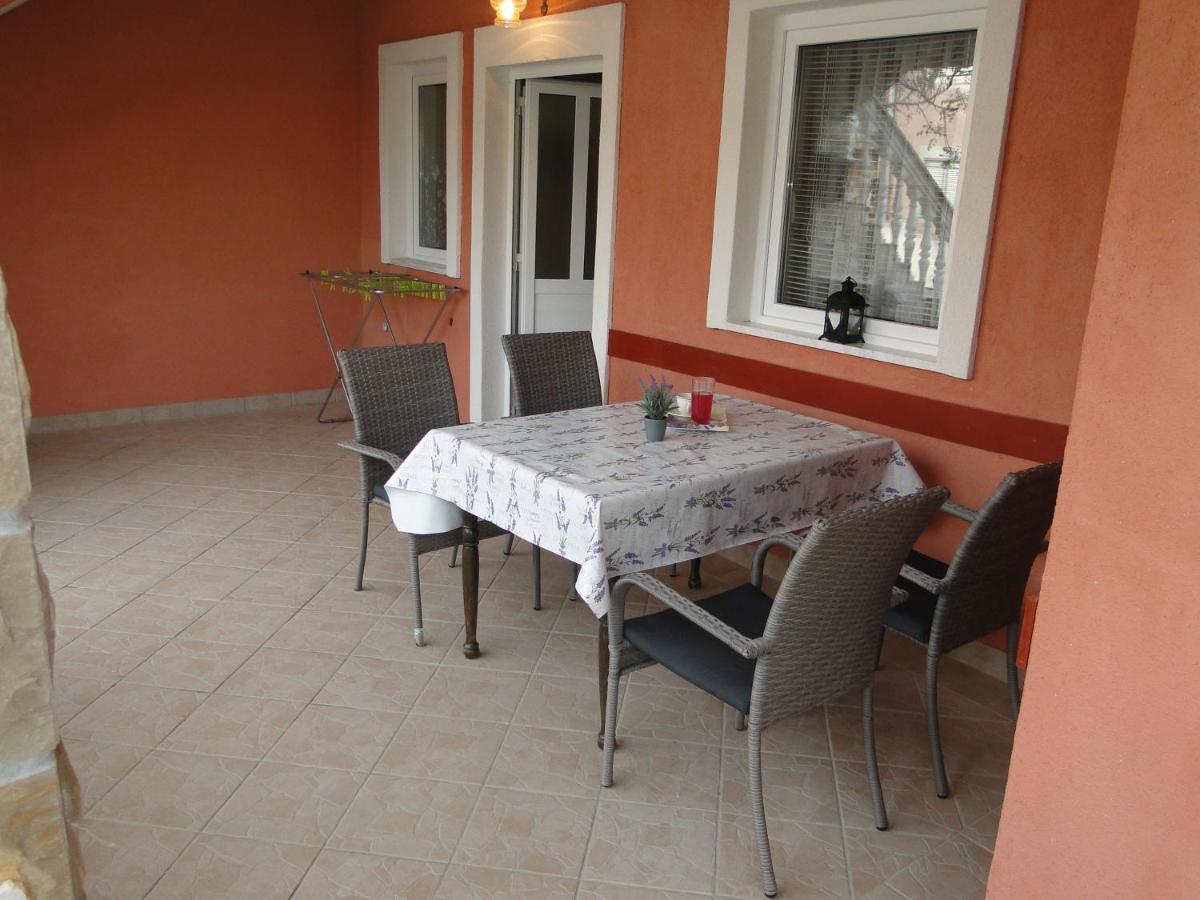 Suzi Apartmani Vir Kültér fotó
